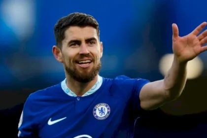 Arsenal agree £12m fee with Chelsea for Jorginho