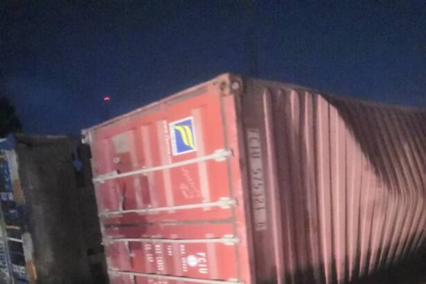 Container falls on Ojuelegba Bridge