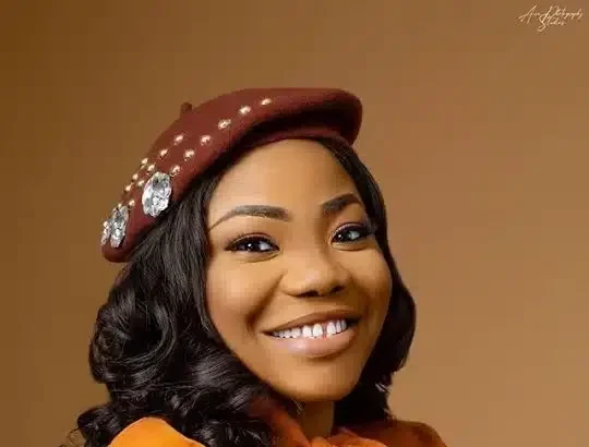 Mercy Chinwo sues Obidiz for using her name in secular song, demands N2Bn in damages