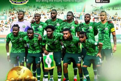 Nigeria police show support for Super Eagles