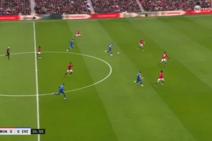 TNT Sports commentators spot Man Utd tactic that is 'starting to become an issue' as Everton target key player