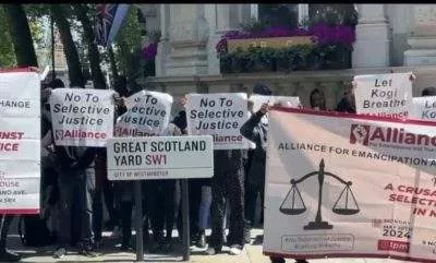 Nigerians in UK stage protest, accuse EFCC of bias over Yahaya Bello