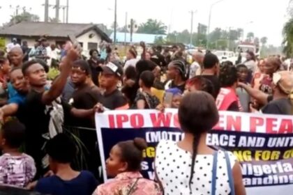 Women protesters barricade Port Harcourt airport gates