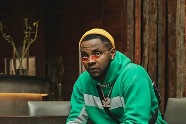 Kizz Daniel requests refund amid rumours of marriage crash