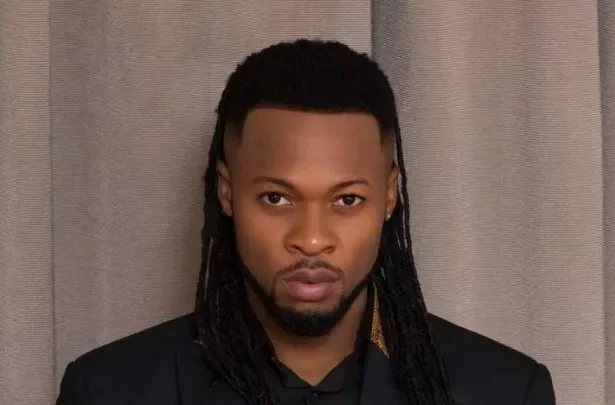 I was asked to stop my performance because of P-Square - Flavour