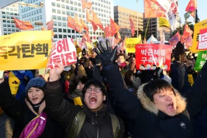 Protests As South Korea Considers Supplying Weapons to Kyiv Amid North Korean Threats