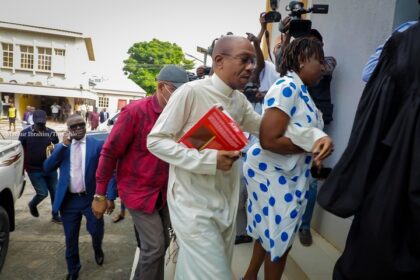 Godwin Emefiele Arrived Court With Bible-4