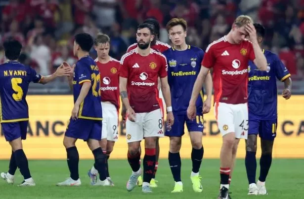 Man Utd booed off after defeat in Malaysia