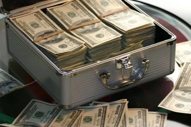 The highest paid CEO in the world earns $23.5 Billion