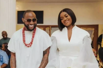 'I want two more kids' - Chioma begs Davido