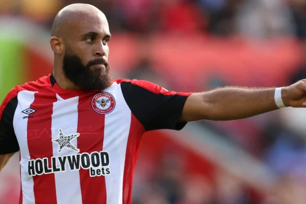 Man Utd Make £200,000-a-Week Offer to Sign