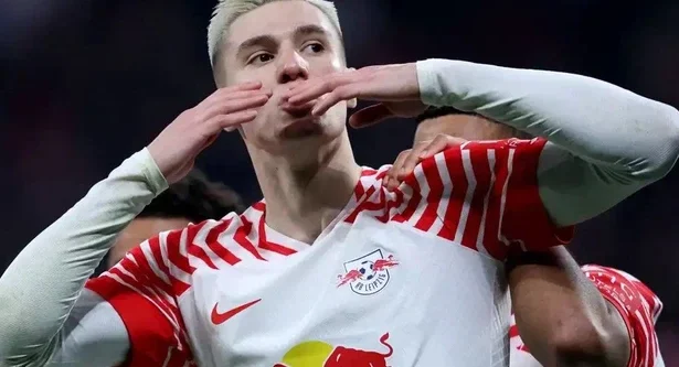 Man United will get chance to sign €120m Star - United pushing to sign up brilliant midfielder - Big Brazilian update.