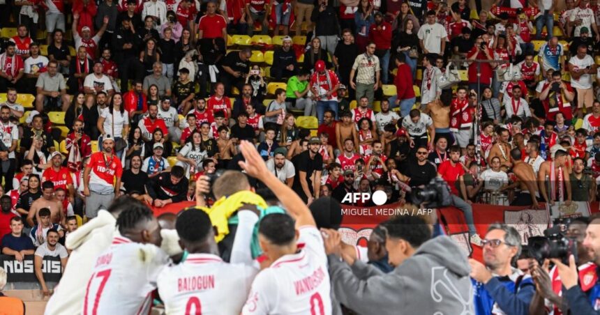 Barca stumble at Monaco after early red card